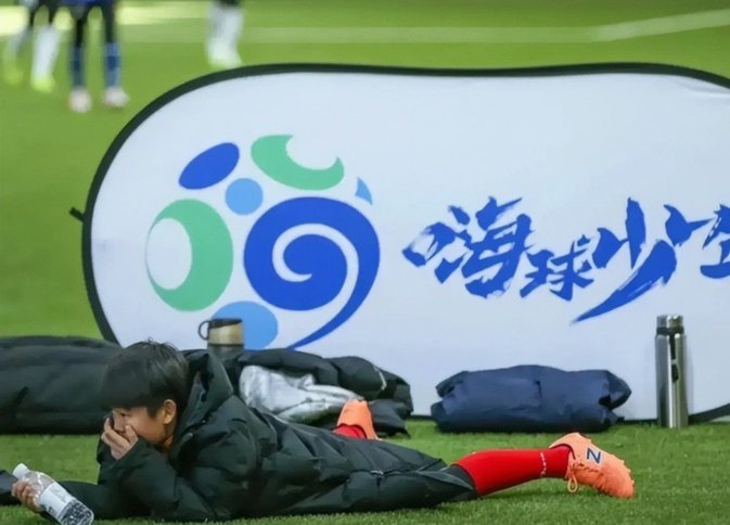 张卓毅足球生涯终结转战羽毛球缘何放弃