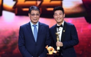 武磊为93岁师爷年维泗祝寿：我们会把年指导精神传递下去