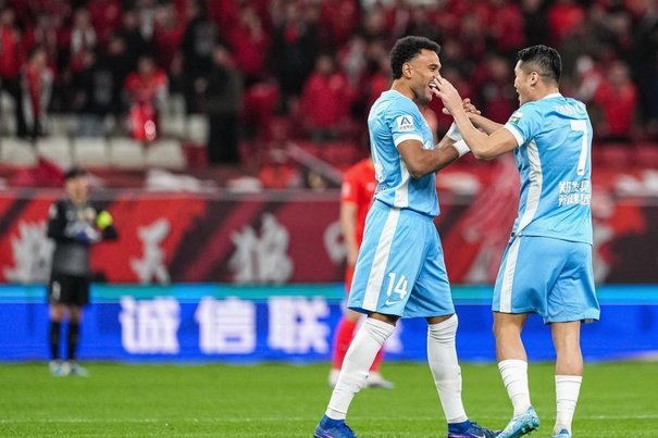 河南纳萨里奥兜射破门，1-0海港