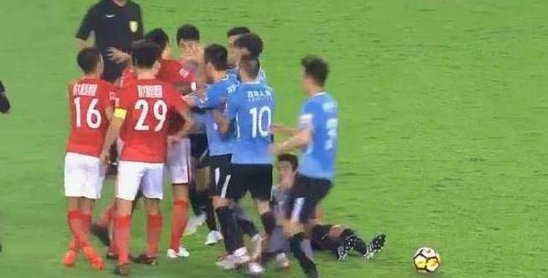 韩媒关注大连国安冲突：难以置信 中超发生了一起丑闻