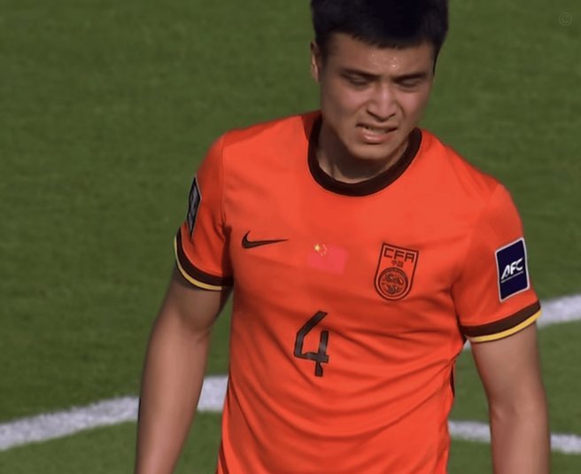 似曾相识？李昊亚洲杯对乌兹点球大战，就曾大笑后顺利扑点